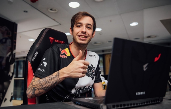 炸金花你还在赌希望吗（炸金花：你还在押注希望吗？）